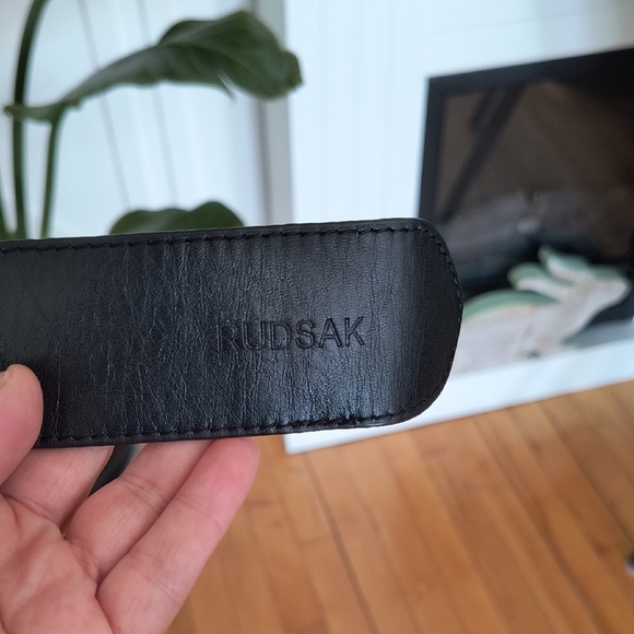 Rudsak Black Leather Waist Belt. Size Small-medium. Like New. Great Condition! - Picture 3 of 4